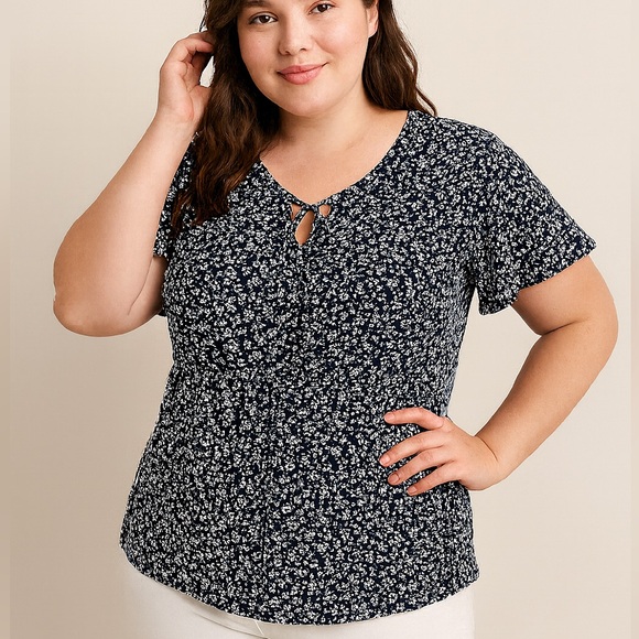 Emery Rose Tops - Emery Rose Navy Floral Print Blouse – Size 2XL